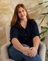 Vetró-Gyenizse Dóra Anna