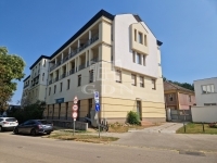 Miete büro Székesfehérvár, 260m2