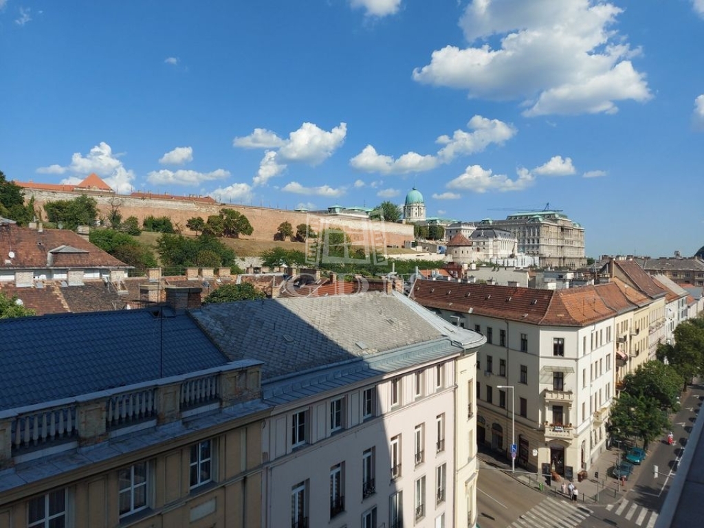 Verkauf Budapest I. kerület Wohnung (Schiebeladen)