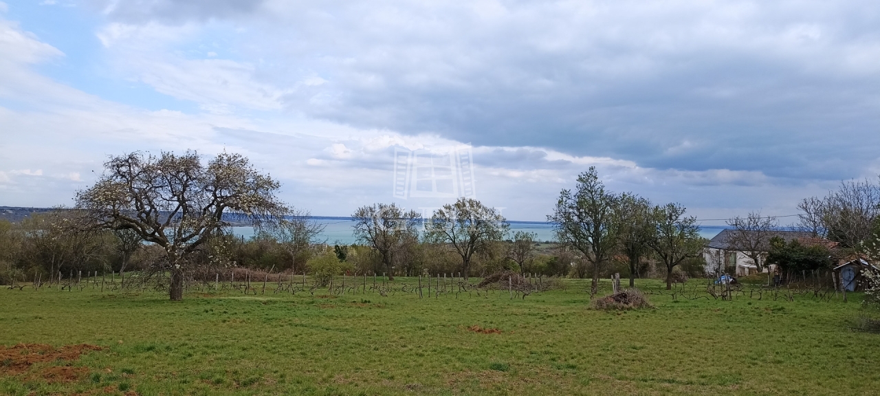 Verkauf Balatonalmádi Wohngrundstück